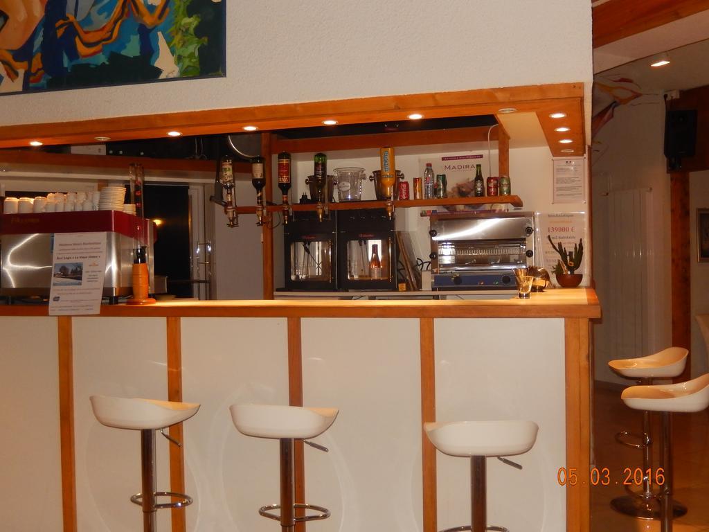 Hotel Eco Logis Espace Bellevue Séméac Kültér fotó